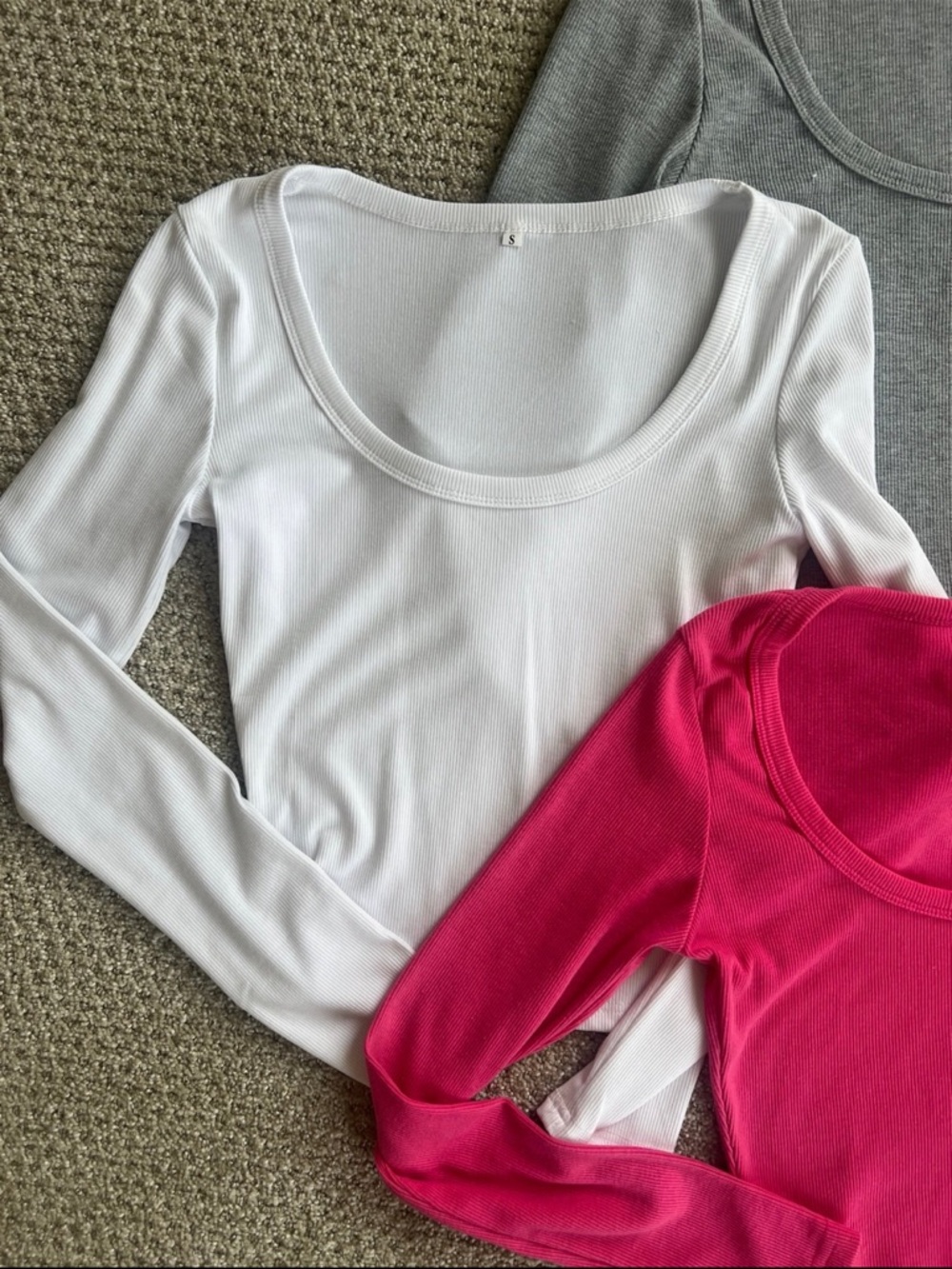 Amazon Women's Long-Sleeve Scoop Neck Top - White, Gray, Beige, Pink - Picture 3 of 5
